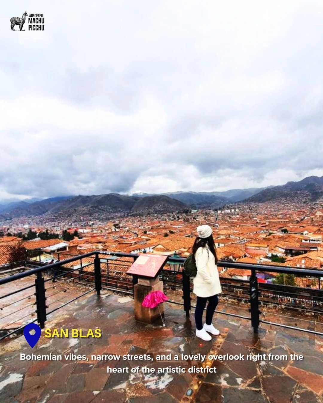 Barrio tradicional de San Blas con casas y techos de teja roja