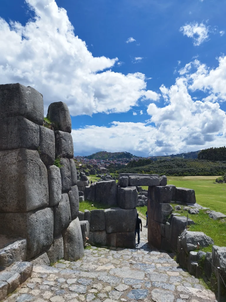 SACSAYHUAMAN